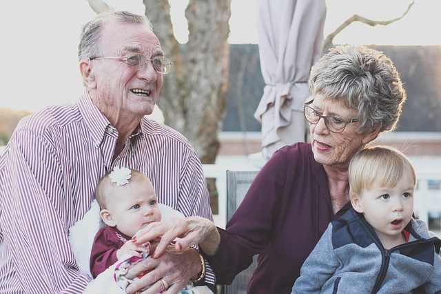 Tarifs et contrats : quel avenir pour la mutuelle senior en 2017 ? Tarifs et contrats : quel avenir pour la mutuelle senior en 2017 ?